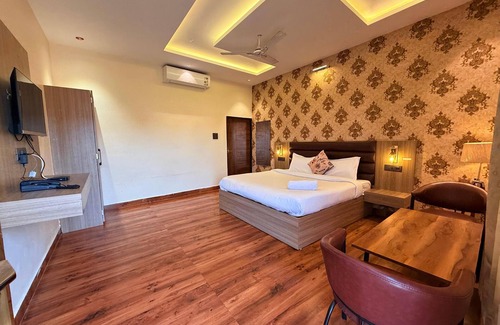 Gwalior Hotel | 7 Hills Resort