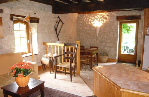 Boisse Cabaña | casas rurales de lujo para parejas, sin hijos. Paz, excelentes vistas, gran piscina y spa.
