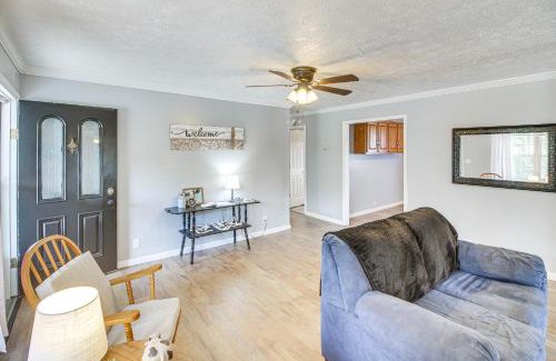 Glasgow Casa | 7 Mi to Barren River Lake Quiet Getaway with Yard!