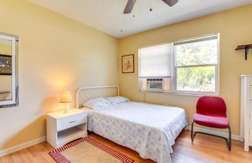 Pinellas Park Apartamento | 7 Mi to Beach Pinellas Park Studio with Patio
