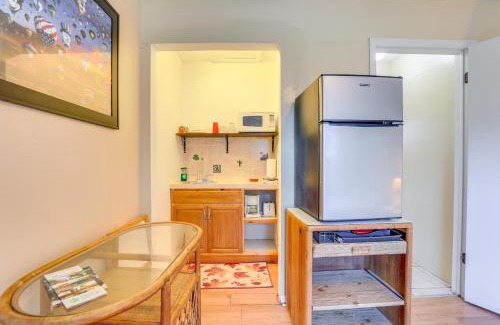 Pinellas Park Apartamento | 7 Mi to Beach Pinellas Park Studio with Patio