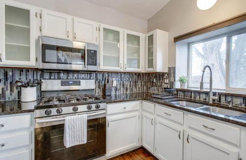 Arvada Casa | 7 Mi to Downtown Denver Family Home with Fire Pit!