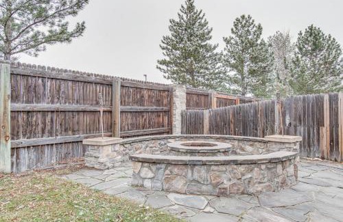 Arvada Casa | 7 Mi to Downtown Denver Family Home with Fire Pit!