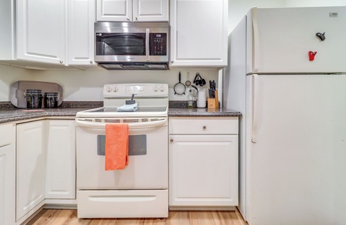Bedford Apartamento | 7 Mi to Downtown: Toledo Apt Near Franklin Park