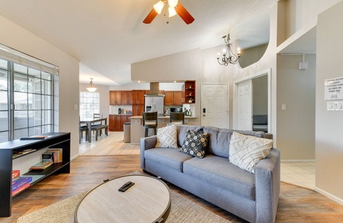 Chandler Condominio | 7 Mi to Dtwn Chandler: Pet-Friendly Condo w/ Pool