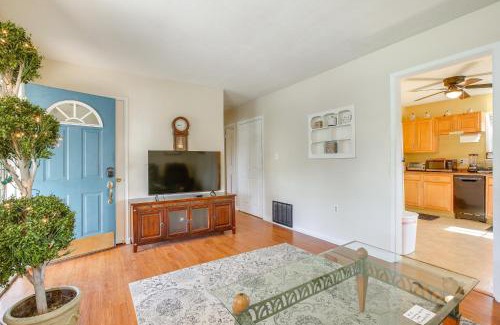 Kettering Casa | 7 Mi to Dtwn Dayton Home in Kettering with Yard