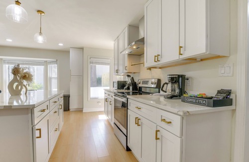 Durham Cabaña | 7 Mi to Dtwn Durham: Home w/ Hot Tub & Game Room!
