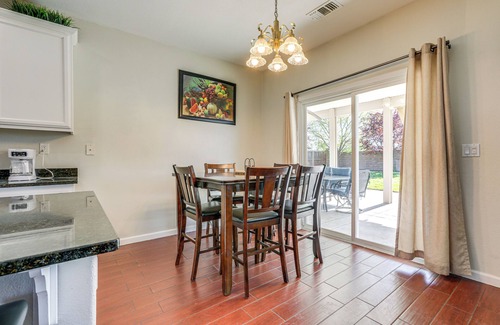 Roseville Casa | 7 Mi to Dtwn: Home w/ Fenced Yard in Roseville!