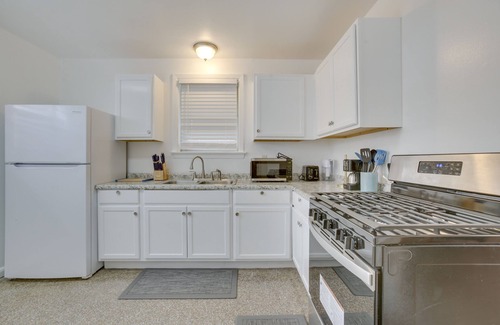 Metairie Casa | 7 Mi to Dtwn NOLA: Pet-Friendly Home w/ Yard