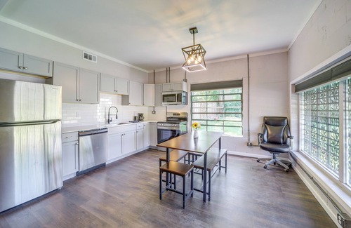Tulsa Casa | 7 Mi to Dtwn Tulsa: Dog-Friendly Home w/ Yard