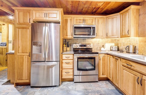 Queensbury Casa | 7 Mi to Glens Falls: Peaceful Retreat w/Game Room