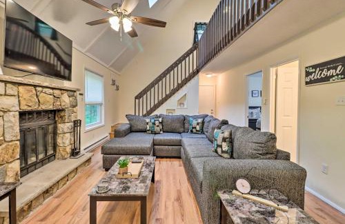 Albrightsville Casa | 7 Mi to Lake Harmony Home with Furnished Deck!