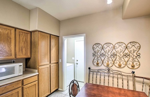 Park Center Place Casa | 7 Mi to Mill Ave: BBQ-Ready Mesa Townhouse