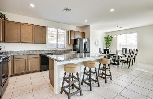 Phoenix Casa | 7 Mi to State Farm Stadium Peoria Home!