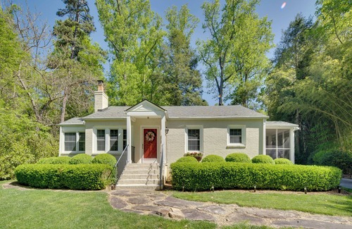 Royal Pines Cabaña | 7 Mi to The Biltmore: 'Le Canard' Cottage w/ Porch