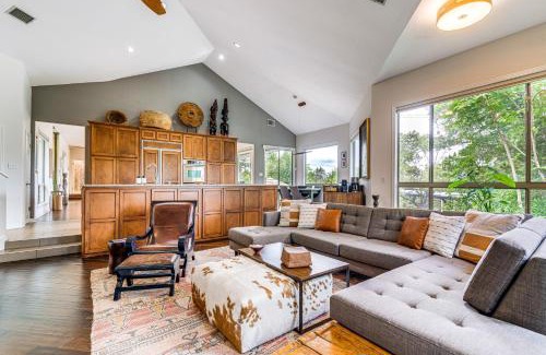 Peyton Brook At Rob Roy Casa | 7 Mi to Zilker Park Oasis with Pool and Patio