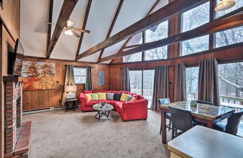 Albrightsville Casa | 7 miles to State Park Poconos Getaway with Deck!