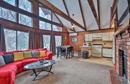 Albrightsville Casa | 7 miles to State Park Poconos Getaway with Deck!