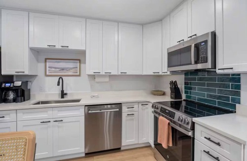 Ono Island Casa | 7 min from the beach - Charming townhome in a golf course community