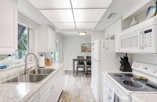 Tequesta Casa | Charming 2-bedroom house in delightful Jupiter with WiFi, AC