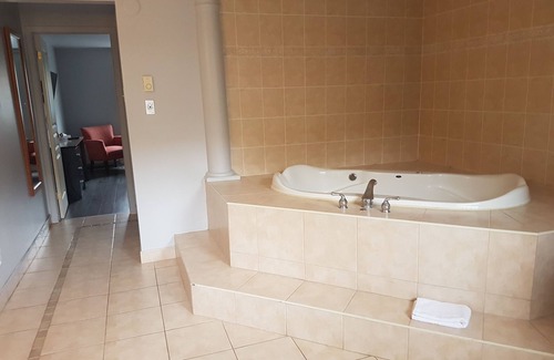 Niagara Falls Hotel | 7 Nights Stay