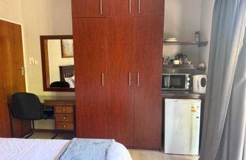Tsantsabane Casa | 7 on West