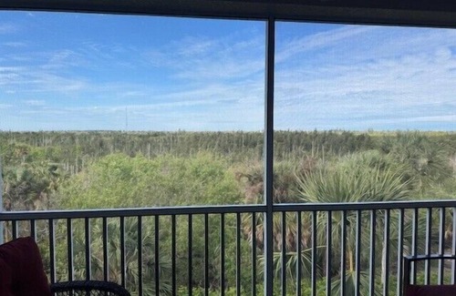 Tropical Cove Condominio | 7 Palms at Lexington CC Golf Village