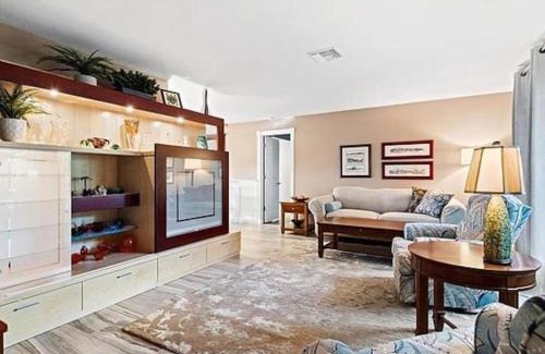 Caloosahatchee Casa | 7 Palms Pool House