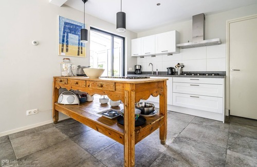 Dishoek Casa | 7-person holiday home in Koudekerke