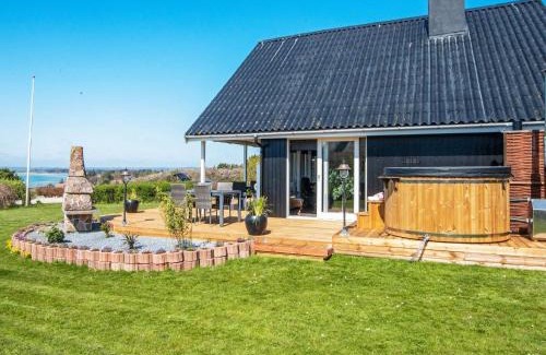 Skødshoved Strand Casa | 7 person holiday home in Knebel-By Traum