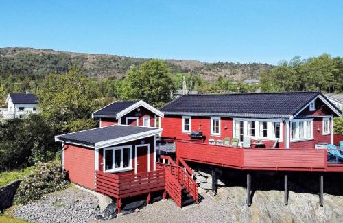 Sund Casa | 7 person holiday home in KLOKKARVIK