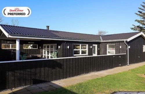 Blokhus Casa | 7 person holiday home in Blokhus