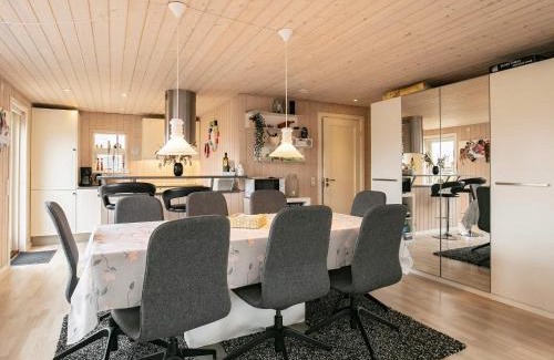 Blokhus Casa | 7 person holiday home in Blokhus