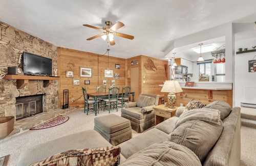 Seven Springs Condominio | 7 Springs Ski & Mountain Adventure Condo by RedAwning