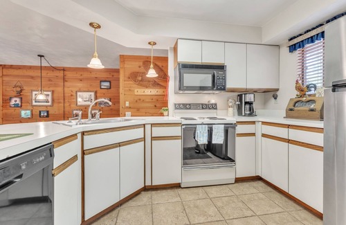 Seven Springs Condominio | 7 Springs Ski & Mountain Adventure Condo by RedAwning