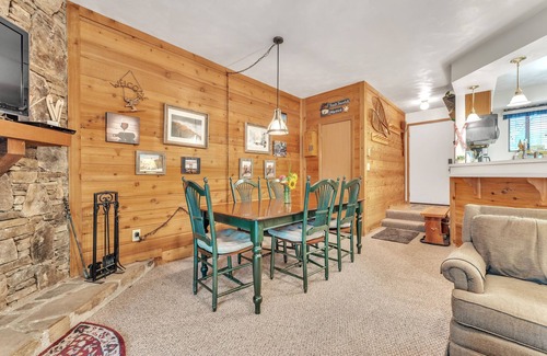 Seven Springs Condominio | 7 Springs Ski & Mountain Adventure Condo by RedAwning
