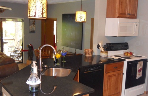 Seven Springs Condominio | 7 Springs - Swiss Mountain Condo, 2 habitaciones, 2 baños - Recientemente actualizado con Wifi