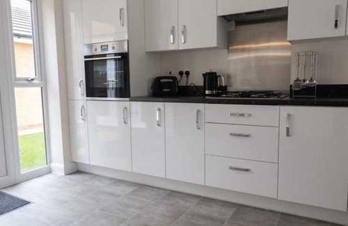 Milton Keynes Casa | 7 Swiftsure - 4 Bedroom Luxury and Spacious Home