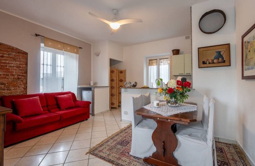 Castell'Alfero Apartamento | 70 m² Apartamento ∙ 1 habitación ∙ 4 huéspedes