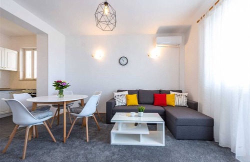Pile Apartamento | 70 m² Apartamento ∙ 3 habitaciones ∙ 5 huéspedes