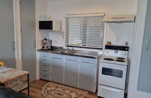 Coromandel Casa | 70 meters to Beach/Boat Ramps - Harbour Views/Internet/Smart TV's/Pet Friendly