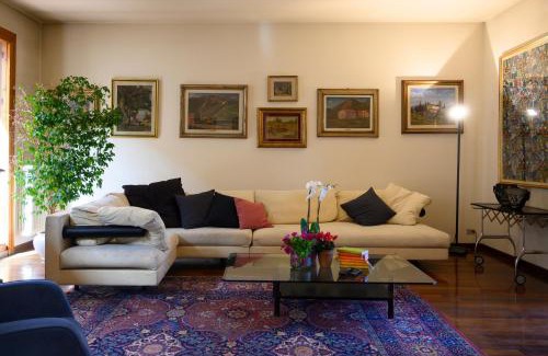 Pistoia Apartamento | 70's Design penthouse with terrace