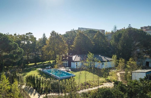 Maia Casa | 70's wood house
