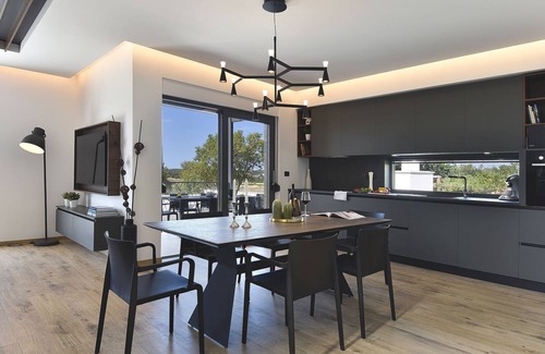 Pomer Casa | A 700 metros de la playa con piscina privada, WiFi, vista al mar