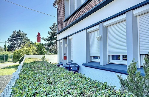 Cayeux-sur-Mer Apartamento | 700m from the sea, apartment with terrace, parking and pétanque court.