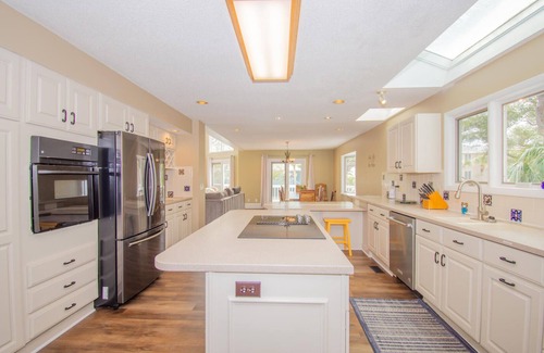 Saint Helena Island Casa | 702 Whiting Rd