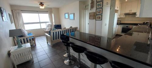 Kingsborough Apartamento | 703 High Tide, Holiday Apartment, Main Beach, Amanzimtoti