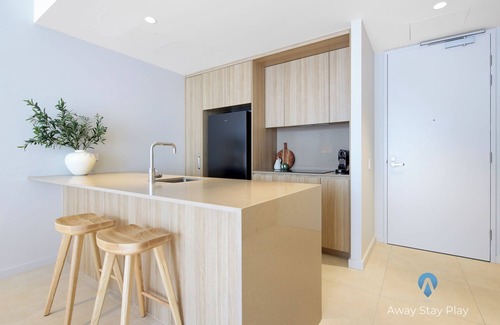 Coffs Harbour Apartamento | 708 on CODA – Modern 1BR Apartment with Balcony & City Views