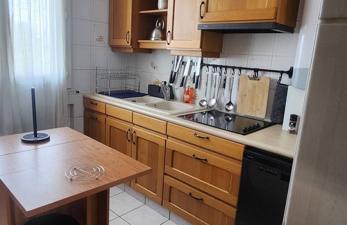 Dijon Apartamento | 70m2 apartment in Dijon, 4th floor without elevator, 5 minutes from Zenith