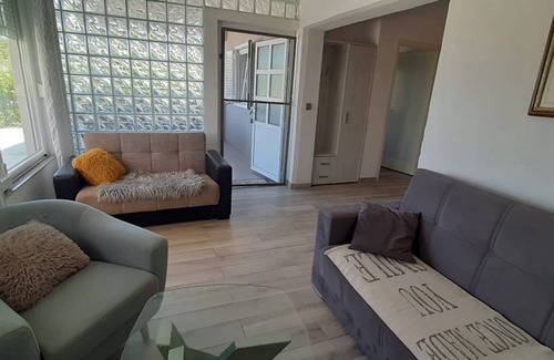 Razanj Apartamento | 71 m² Apartamento ∙ 2 habitaciones ∙ 4 huéspedes